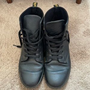 Doc Martens casual boot